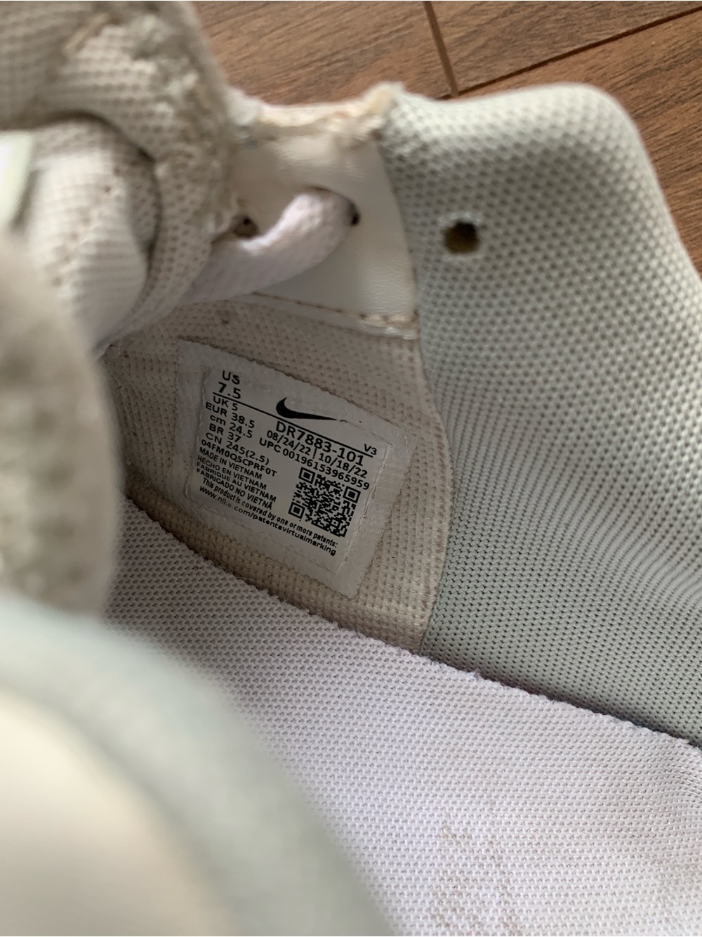 Vans Old Skool Cream Logo Print Suede Sneakers Women Size 7.5 / Men 6 - Picture 6 of 6